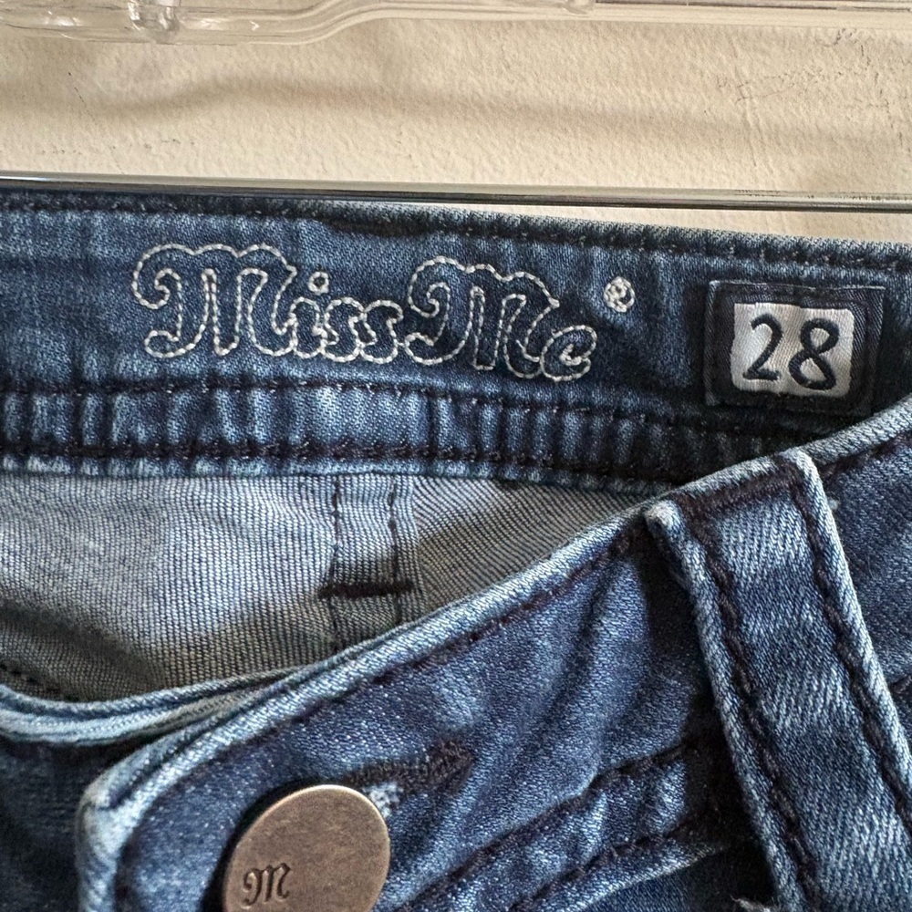 Miss Me Jeans Womens Size 28 x28 Skinny Blue Denim Embroidered Jeans - Picture 4 of 6